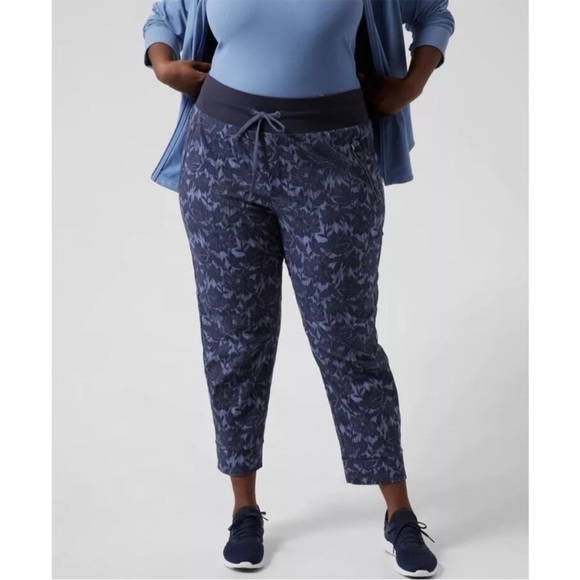 Athleta Trekkie North Jogger Ethereal Bloom Cottage Trouser Pant Floral Blue Hik - Picture 1 of 16